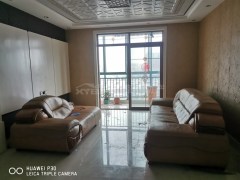 (浉河区)鸡公山大街彩虹桥 阳光城市花园旁 全新精装 可按揭 温馨3室2厅1卫80万119.5m²