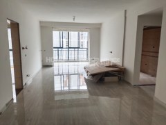 (浉河区)弘运阳光城市花园4室2厅2卫88万151m²精装修出售