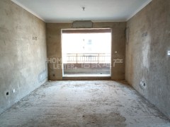六号公馆 四房 满二 中间好楼层 门口外小分校 有证可按揭