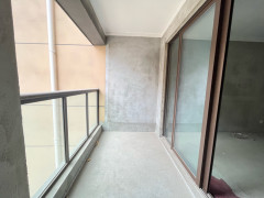 (浉河区)信合·湖东春天3室2厅2卫76万129m²毛坯房出售
