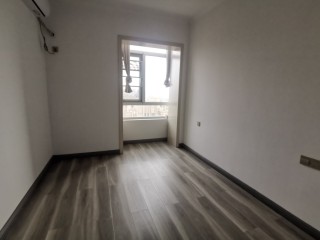 (羊山新区)明辉阿卡迪亚小区3室2厅2卫89万130m²精装修出售